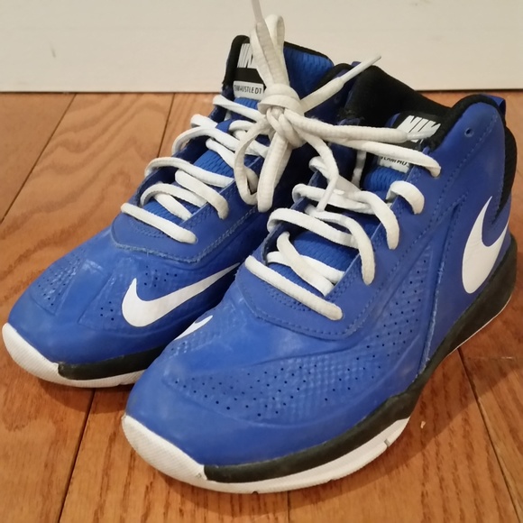 nike team hustle d7 blue